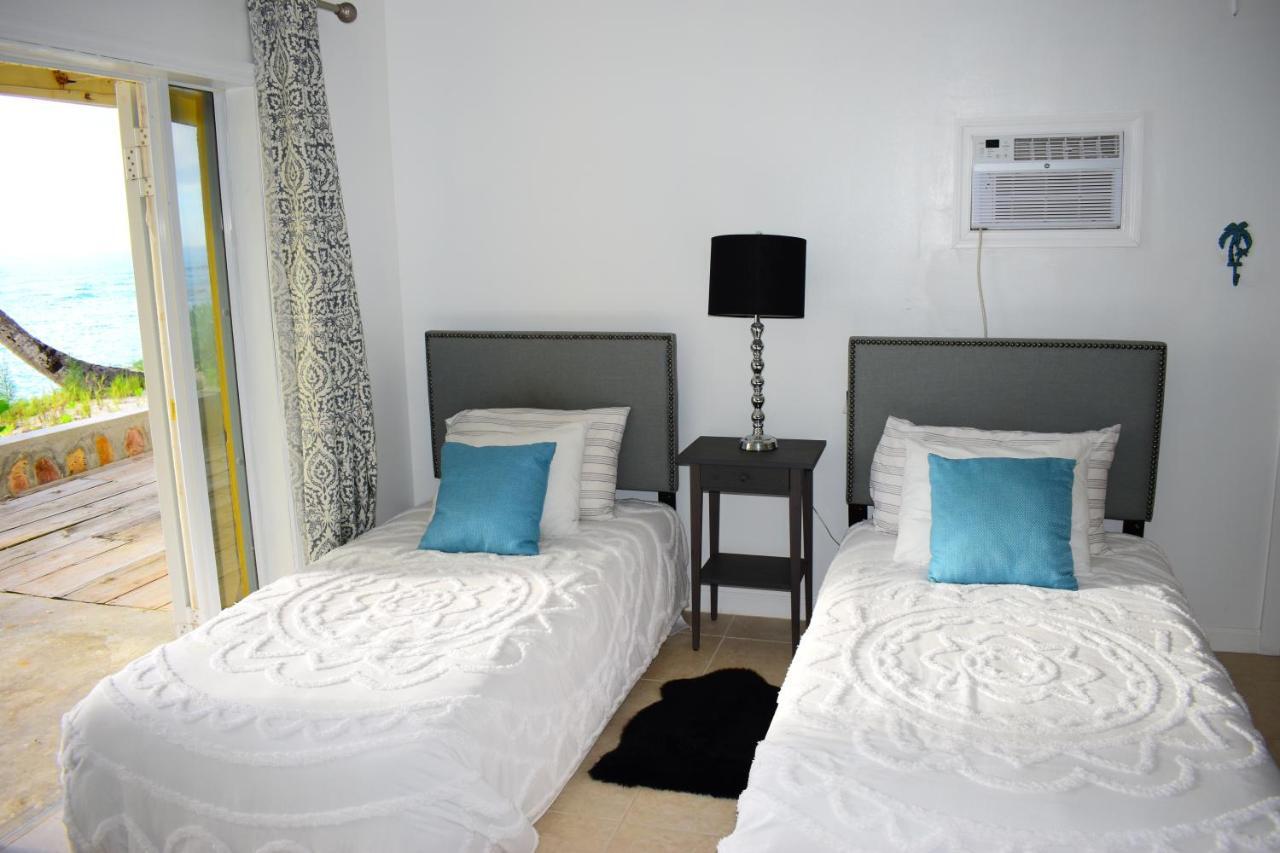 The Sands Hotel Cockburn Town Zewnętrze zdjęcie
