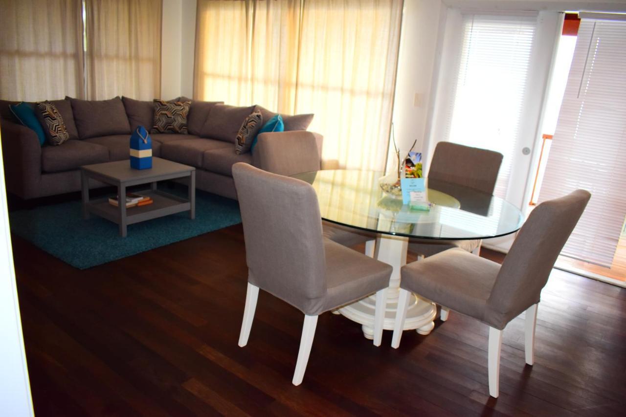 The Sands Hotel Cockburn Town Zewnętrze zdjęcie